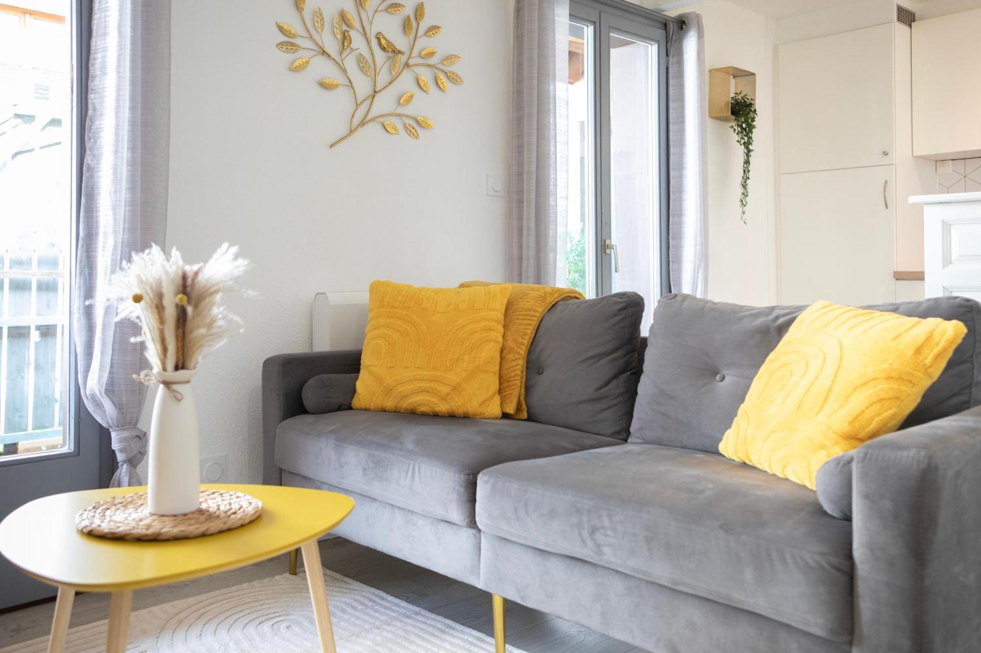 Appartements Duplex 3 Et 4 Personnes - Climatisation - Village Elu Parmi Les "Plus Beaux Villages De France" - Route Des Vins - Centre Alsace Bergheim Extérieur photo